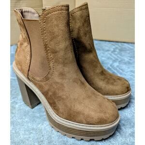 Soda Cognac Chunky Platform Booties WOMENS 10 faux suede 4in heel ankle boots
